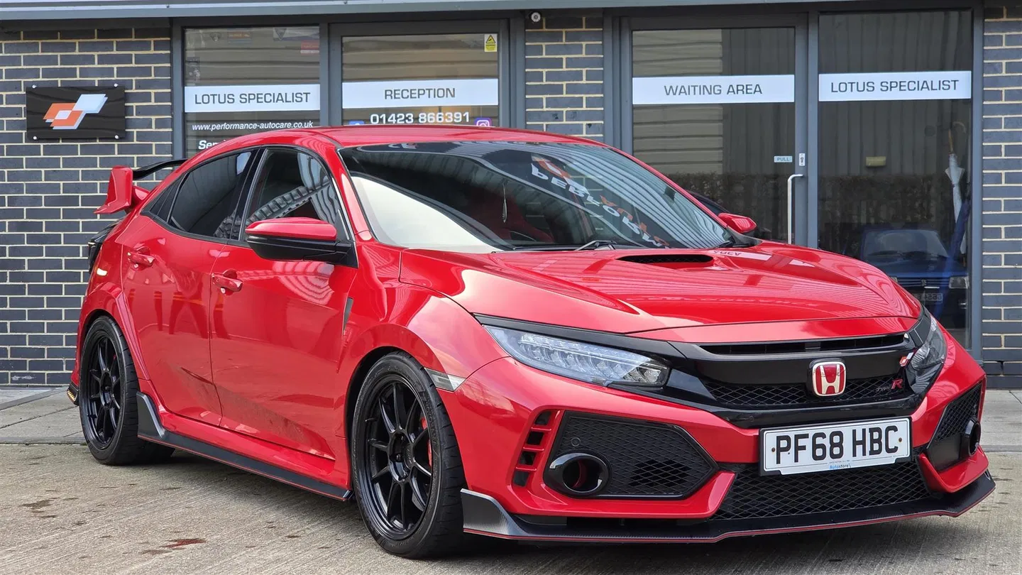 Honda Civic (MK9) VTEC Type R GT view 2